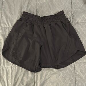 Black lululemon track that short MIDRISE 5 inch shorts